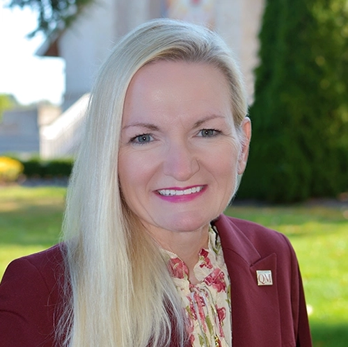 Photo of Dr. Amy Heston