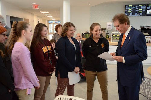 Jim Renacci meets with Walsh Blouin Global Scholars before the event